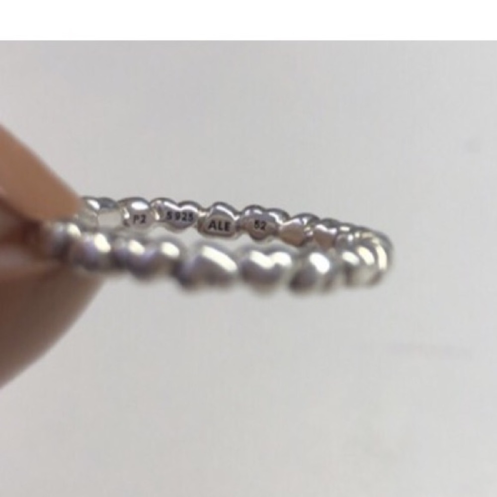 Pandora size 52